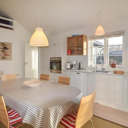 Three-bedroom In Holiday home Nysted